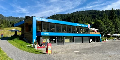 Trip with children - Schwyz - Familienrestaurant Brunni-Lodge mit Kinderspielplatz und Indoor-Spielecke