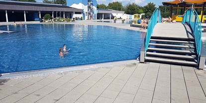 Ausflug mit Kindern - Alter der Kinder: 2 bis 4 Jahre - Gaisruckdorf - Nichtschwimmerbecken - Erlebnisfreibad Ansfelden