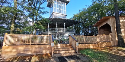 Ausflug mit Kindern - Ausflugsziel ist: ein Museum - Kleinhöflein im Burgenland - Aussichtsturm - dasTurmcafé - Terrasse - Archäologisches Freilichtmuseum, Aussichtsturm und das Turmcafé