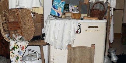 Ausflug mit Kindern - Ausflugsziel ist: ein Museum - Großschönau (Großschönau) - Waschmaschine aus den 50er/60er Jahren - Schätze der Vergangenheit