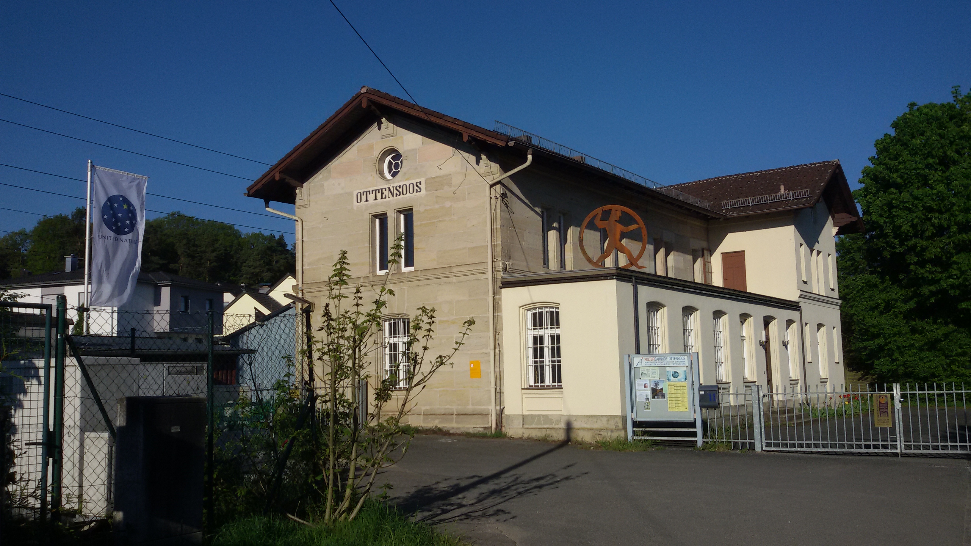 Ausflugsziel - Kulturbahnhof Ottensoos, Forum für Nachhaltige Entwicklung und Kunstmuseum Renate Kirchhof-Stahlmann