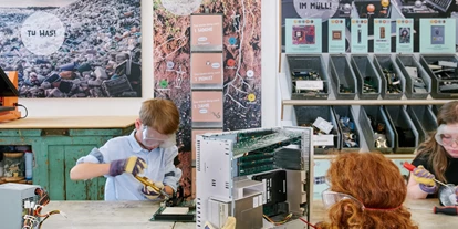 Ausflug mit Kindern - Kindergeburtstagsfeiern - Weisendorf - Computerrecycling-Station aus der Ausstellung "Schatzkammer Erde" - Kindermuseum Nürnberg