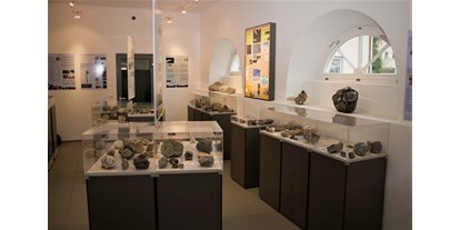 Ausflug mit Kindern - Witterung: Schönwetter - Chiemgau - Blick ins Museum - Chiemgau-Impakt - ein bayerisches Meteoritenkraterfeld