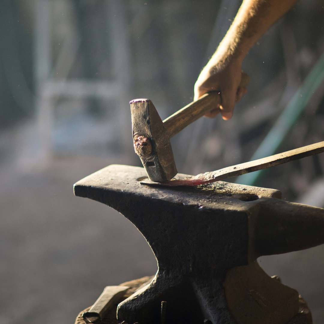 Excursiebestemming - Symbolbild für Ausflugsziel Hammerschmiede Breitenberg (Bayern). - Hammerschmiede Breitenberg