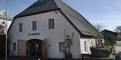Ausflug mit Kindern - Umgebungsschwerpunkt: Fluss - Kössen - Das Inn-Museum ist historischen Bruckbaustadel - Inn-Museum