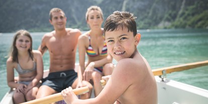 Ausflug mit Kindern - Landschaft: Moore - Österreich - Im und rund ums Wasser gibt es viele Attraktionen für Familien - doch auch an Land gibt es viele spannende Ausflugsmöglichkeiten und Aktivitäten. - Attersee-Attergau