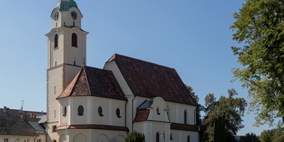 Ausflug mit Kindern - gut erreichbar mit: Fahrrad - Oberösterreich - Sattledt Pfarrkirche - Region Wels