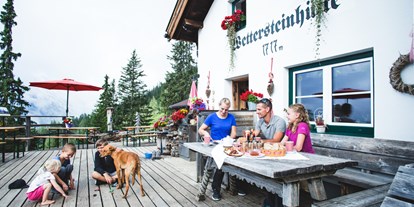 Ausflug mit Kindern - Landschaft: Moore - Österreich - Familie auf der Wettersteinhütte - Region Seefeld - Tirols Hochplateau