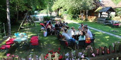 Ausflug mit Kindern - Dauer: ganztags - PLZ 3653 (Österreich) - schattiger Gastgarten, perfekt für die heißen Sommertage - Steinschaler Naturgärten