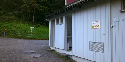 Trip with children - Lustenau - Am Ende des Sees befinden sich sanitäre Einrichtungen, ein Kiosk und ein Stelle an der Kinder tolle im Wasser spielen können - Rappenlochschlucht & Alplochschlucht