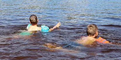 Ausflug mit Kindern - See (Kappl, See) - Symbolbild für Ausflugsziel Badesee Ried. Keine korrekte oder ähnlich Darstellung! - Badesee Ried