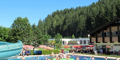 Ausflug mit Kindern - Sportanlage: Tennisplatz - Fügen - Freischwimmbad Wildschönau