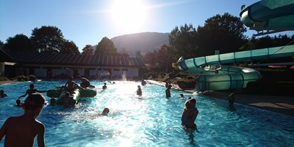 Ausflug mit Kindern - Auffach - Freibad Wildschönau: Erfrischung noch  am Spätnachmittag - Freischwimmbad Wildschönau