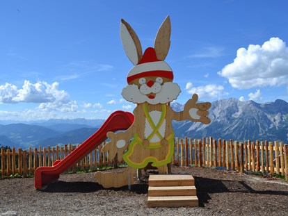 Ausflug mit Kindern - Preisniveau: günstig - PLZ 4824 (Österreich) - Hopsi mit einem herrlichem Panorama - Hopsiland Planai