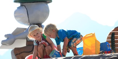 Ausflug mit Kindern - Freizeitpark: Wasserpark - PLZ 5575 (Österreich) - Spiel und Spaß im Hopsiland - Hopsiland Planai