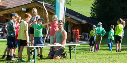 Trip with children - Witterung: Schönwetter - Vorderkleinarl - Bogenschießen auf der Bogen Ranch  - Bogen Ranch Bruno