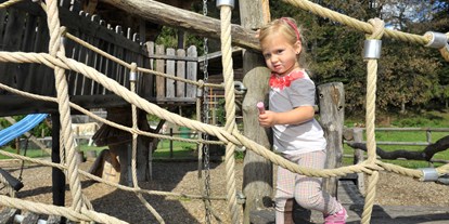 Ausflug mit Kindern - Witterung: Bewölkt - Brandenberg - Erlebnisspielplatz beim Kaiserhaus in Brandenberg