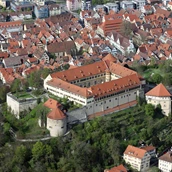 Excursiebestemming - Das Schloss Hohentübingen aus der Vogelperspektive. - Museum Alte Kulturen | Schloss Hohentübingen