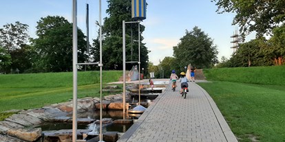 Ausflug mit Kindern - Themenschwerpunkt: Wandern - Deutschland - Wasserspielplatz - Der Garten der zwei Ufer