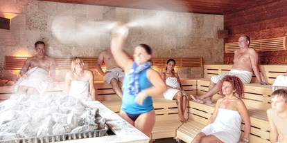 Ausflug mit Kindern - Bad: Schwimmbad - Der vom Deutschen Sauna-Bund ausgezeichnete 5 Sterne Premium-Saunapark des Schenkenseebades bietet mit seiner liebevollen und individuellen Gestaltung, eingebettet in einen wunderschönen Saunagarten, ein unvergessliches Saunaerlebnis.  - Schenkenseebad