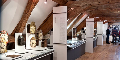 Ausflug mit Kindern - Schatten: vollständig schattig - Deutschland - Ausstellungsraum "Uhren aus aller Welt" - Kloster Museum St. Märgen