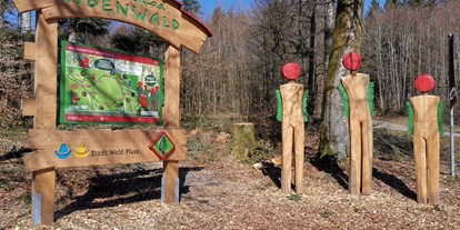 Ausflug mit Kindern - Weg: Lernweg - Erlebnispfad Eibenwald 
