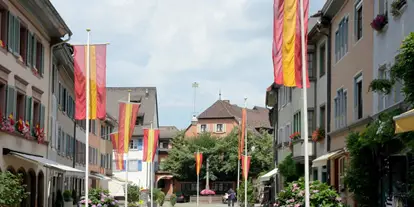 Ausflug mit Kindern - Freiburg im Breisgau - Symbolbild für Ausflugsziel Staufen - Denkmalgeschützte Altstadt. Keine korrekte oder ähnlich Darstellung! - Staufen - Denkmalgeschützte Altstadt