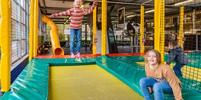 Ausflug mit Kindern - Alter der Kinder: 6 bis 10 Jahre - Baden-Württemberg - Trampolin in der Spaceworld  - Spielscheune Unterkirnach 