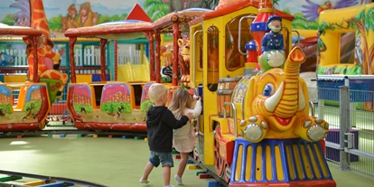 Ausflug mit Kindern - Ausflugsziel ist: ein Indoorspielplatz - Bad Überkingen - Spieleland Adelberg