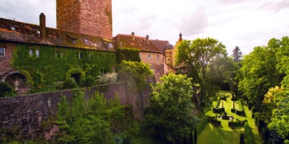 Ausflug mit Kindern - Ausflugsziel ist: ein Aussichtspunkt - Burg und Burgpark Gamburg ob der Tauber