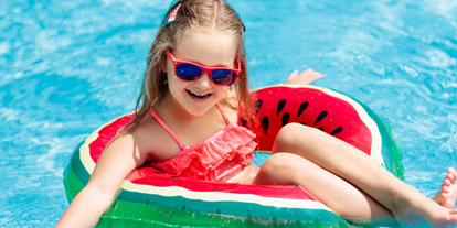 Ausflug mit Kindern - Renningen - Symbolbild für Ausflugsziel Merkel´sches Schwimmbad. Keine korrekte oder ähnlich Darstellung! - Merkel´sches Schwimmbad