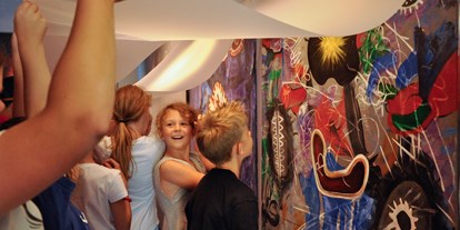 Ausflug mit Kindern - Kulturelle Einrichtung: Galerie - Sprögnitz - Erlebnisführungen für die ganze Familie im Kunstmuseum Waldviertel - Das Kunstmuseum Waldviertel