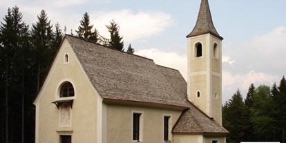 Ausflug mit Kindern - Ausflugsziel ist: ein Museum - Mühlbach (Trentino-Südtirol) - Das St. Anna Kirchlein unterhalb des Besuchger Stollen - Bergwerk Villanders