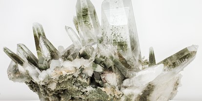 Ausflug mit Kindern - Schatten: vollständig schattig - Rasen-Antholz - Bergkristall mit Chlorit - Mineralienmuseum Kirchler