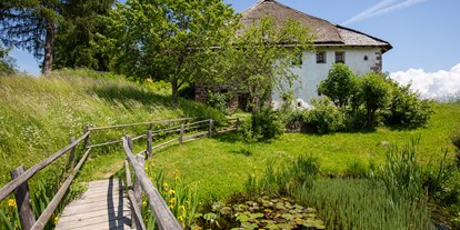 Ausflug mit Kindern - Ausflugsziel ist: ein Bauernhof - Wolkenstein - Gröden - Imkereimuseum PLATTNER BIENENHOF