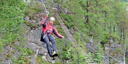 Ausflug mit Kindern - Ausflugsziel ist: ein Freizeitpark - Österreich - Fels Hochseilgarten Hexenkessel - "Ein Eimer voll Adrenalin"