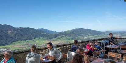 Ausflug mit Kindern - Schatten: überwiegend schattig - Oberösterreich - Aussichtsterrasse Burg Altpernstein - Burg Altpernstein