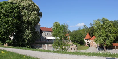Trip with children - Neukirchen an der Enknach - Schloss Frauenstein