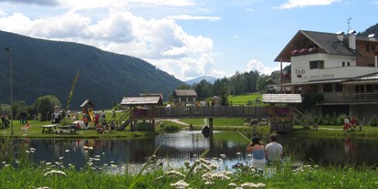 Ausflug mit Kindern - Abtei (Trentino-Südtirol) - Eislaufen beim Restaurant Binta Pub