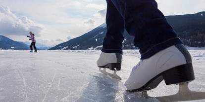 Ausflug mit Kindern - Witterung: Kälte - Schlanders - Eislaufen auf dem Haidersee