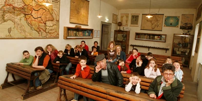 Trip with children - sehenswerter Ort: Kirche - Austria - Michelstettner Schule