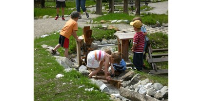 Ausflug mit Kindern - Witterung: Bewölkt - Mareit, Kirchdorf 25, Ratschings - Wasserspielplatz - Mühlendorf Gschnitz