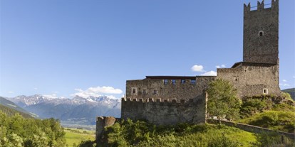 Ausflug mit Kindern - Alter der Kinder: 6 bis 10 Jahre - Latsch (Trentino-Südtirol) - Spektakuläre Sicht auf die Fürstenburg. - Fürstenburg