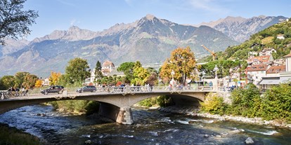 Ausflug mit Kindern - Alter der Kinder: 4 bis 6 Jahre - Lana (Trentino-Südtirol) - Sandplatz und Postbrücke