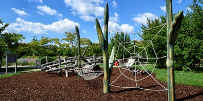 Ausflug mit Kindern - Ausflugsziel ist: ein Spielplatz - Sparbach (Hinterbrühl) - Insekten-Spielplatz