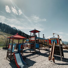 Ausflugsziel: Kinderspielplatz beim Freizeitpark Zahmer Kaiser in Walchsee/Tirol - Sommerrodelbahn Walchsee