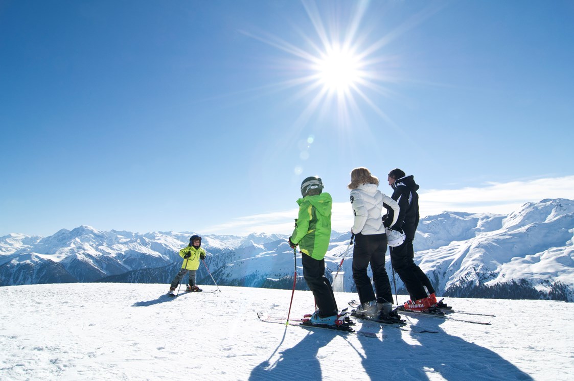 Ausflugsziel: Eines der sonnigsten Skigebiete in Südtirol - der Erlebnisberg Watles - Naturrodelbahn Watles