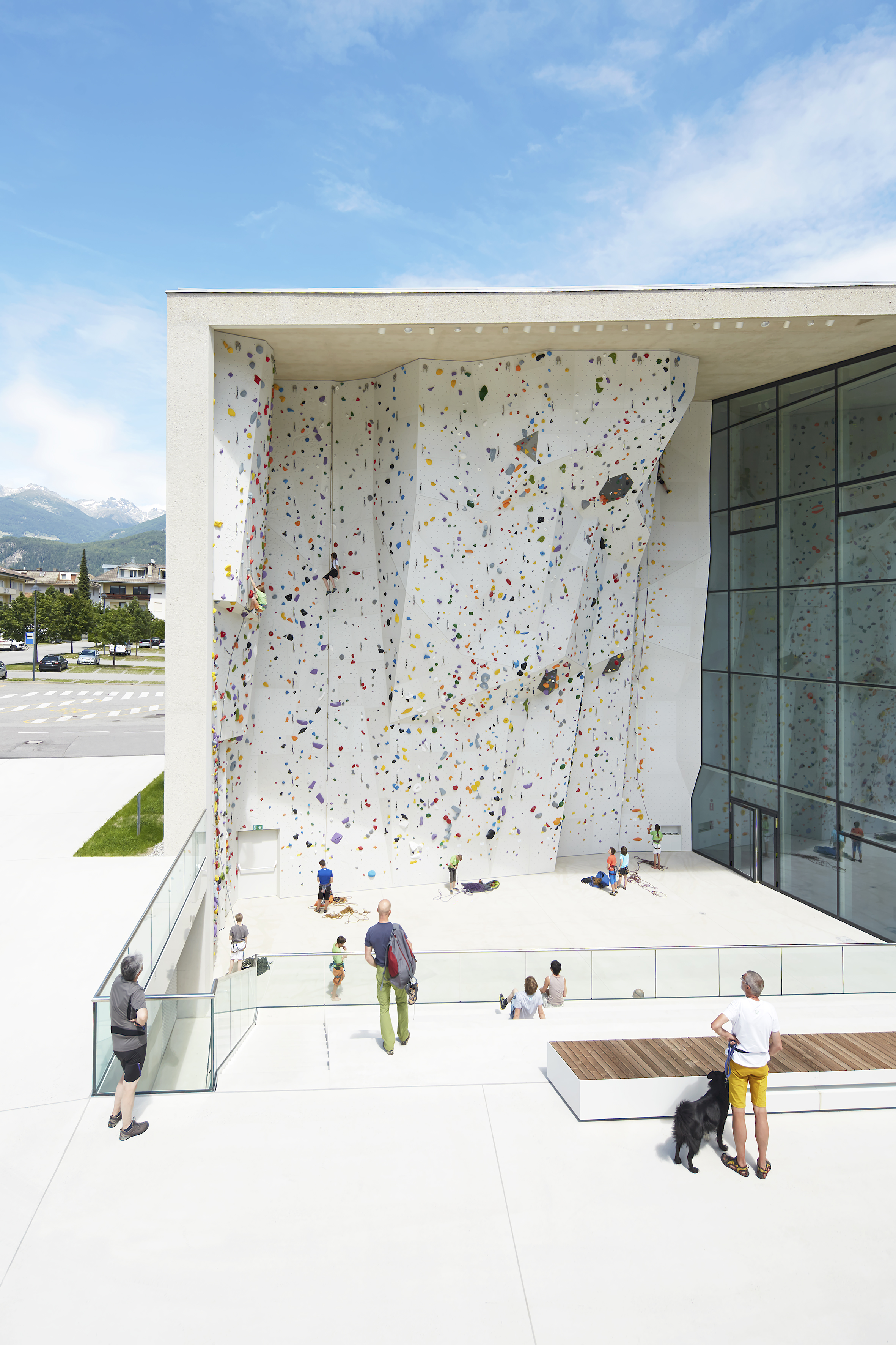 Ausflugsziel: Blick in den Aussenbereich - Kletterzentrum Bruneck