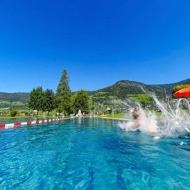 Ausflugsziel: großes Sportbecken mit Sprungsockel - Hinkelsteinbad Piesendorf