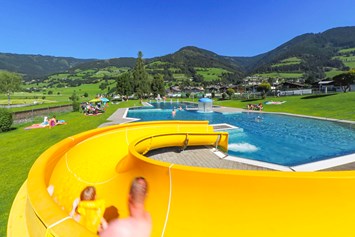 Ausflugsziel: Wasserrutsche für groß und klein - Hinkelsteinbad Piesendorf